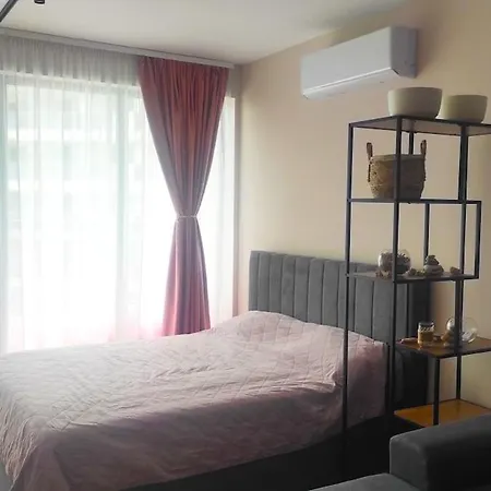 Skyline Apartment Warna